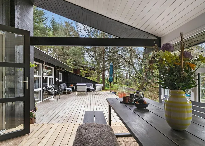 Feriehus Beautiful In With Sauna *