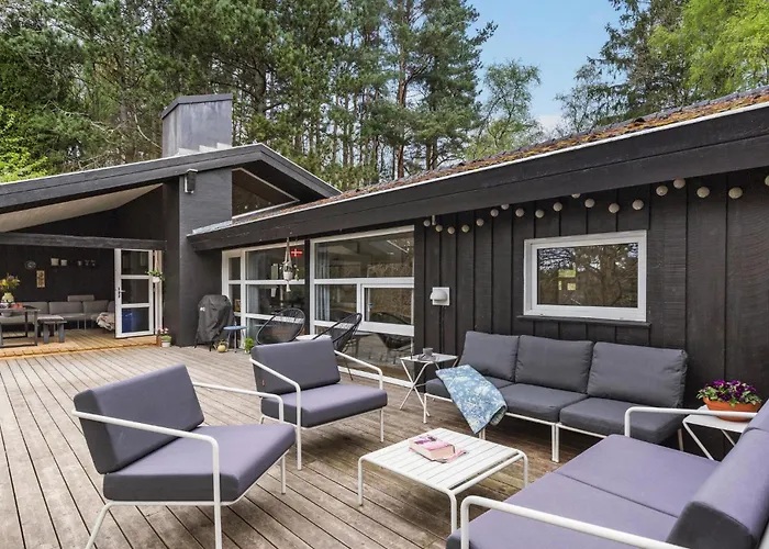 Beautiful In With Sauna Feriehus